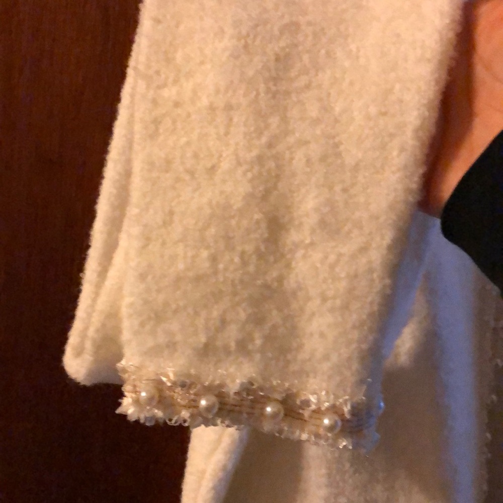 Lux Cardi - Picture 3 of 3